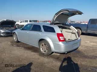 2006 Dodge Magnum R/T с VIN 2D4GV57226H116781, выставлен на аукционе IAAI как лот 41690430 с пробегом 208 490 миль миль и . История ставок и продаж доступна на DreamBid. Изображение 3.