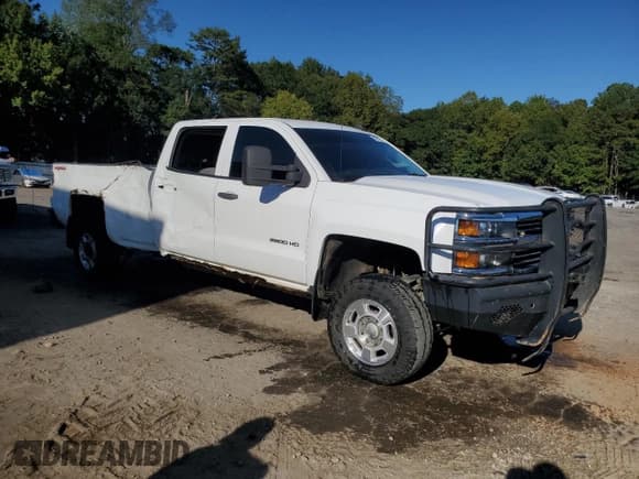 ✅ 2015 Chevrolet Silverado 2500HD LT • VIN: 1GC1KVEG9FF195488 • Lot: 84552195. Listed on Copart with 190,936 mi. Free auction sales archive from the USA and detailed vehicle history report at DreamBid. Image 4.