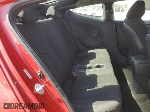 ✅ 2014 Hyundai Veloster • VIN: KMHTC6AD8EU184334 • Lot: 52919155. Wystawiony na Copart z przebiegiem 141 817 mil. Bezpłatny archiwum sprzedaży aukcyjnych z USA i szczegółowy raport historii pojazdu na DreamBid. Zdjęcie 10.