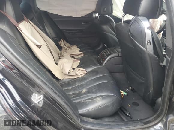 ✅ 2016 BMW 6 Series 650i • VIN: WBA6D4C54GD977560 • Lot: 81861325. Wystawiony na Copart z przebiegiem 87 530 mil. Bezpłatny archiwum sprzedaży aukcyjnych z USA i szczegółowy raport historii pojazdu na DreamBid. Zdjęcie 10.