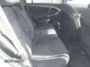 ✅ 2007 Toyota RAV4 Sport • VIN: JTMBK32V676013209 • Lot: 43617615. Wystawiony na IAAI z przebiegiem 190 522 mil. Bezpłatny archiwum sprzedaży aukcyjnych z USA i szczegółowy raport historii pojazdu na DreamBid. Zdjęcie 8.