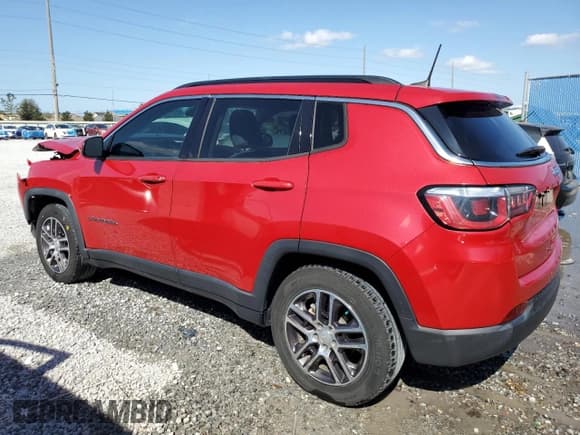 ✅ 2019 Jeep Compass Latitude • VIN: 3C4NJCBB9KT636408 • Lot: 44163665. Wystawiony na Copart z przebiegiem 22 876 mil. Bezpłatny archiwum sprzedaży aukcyjnych z USA i szczegółowy raport historii pojazdu na DreamBid. Zdjęcie 2.