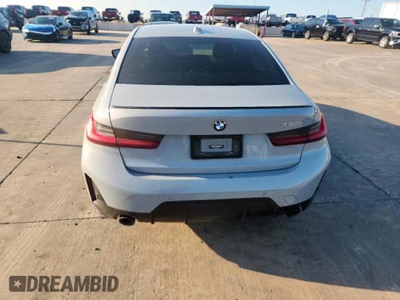 2023 BMW 3 Series 330i z VIN 3MW69FF05P8D29302, wystawiony jako Copart lot #81690055 z przebiegiem 45 083 mil mil oraz Szkoda całkowita • Salvage title. Historia ofert i sprzedaży dostępna na DreamBid. Obrazek 6.