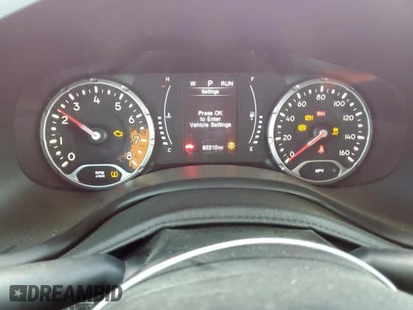 ✅ 2018 Jeep Renegade Latitude • VIN: ZACCJABB3JPH97077 • Lot: 66566645. Listed on Copart with 92,210 mi. Free auction sales archive from the USA and detailed vehicle history report at DreamBid. Image 9.