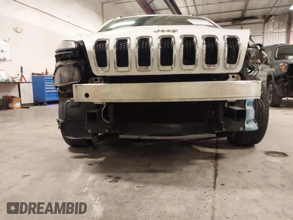 ✅ 2016 Jeep Cherokee Sport • VIN: 1C4PJLAB7GW212267 • Lot: 43614125. Listed on IAAI with 114,058 mi. Free auction sales archive from the USA and detailed vehicle history report at DreamBid. Image 20.
