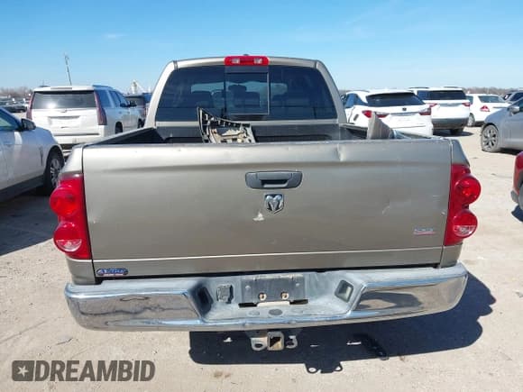 ✅ 2008 Dodge 1500 SLT • VIN: 3D7KR19D88G114609 • Лот: 41652242. Опубликован ранее на IAAI с пробегом 303 728 миль. Бесплатный доступ к архиву аукционных продаж из США и подробный отчёт об истории автомобиля на DreamBid. Изображение 16.