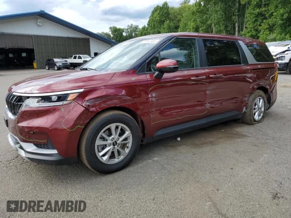 ✅ 2024 Kia Carnival LX • VIN: KNDNB4H39R6441500 • Лот: 70852085. Опубликован ранее на Copart с пробегом 24 307 миль. Бесплатный доступ к архиву аукционных продаж из США и подробный отчёт об истории автомобиля на DreamBid. Изображение 1.