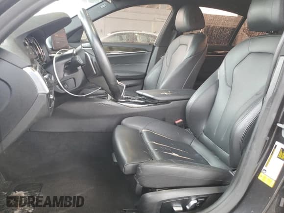 ✅ 2019 BMW 5 Series 530i • VIN: WBAJA5C58KBX86446 • Lot: 84418615. Listed on Copart with 124,027 mi. Free auction sales archive from the USA and detailed vehicle history report at DreamBid. Image 7.