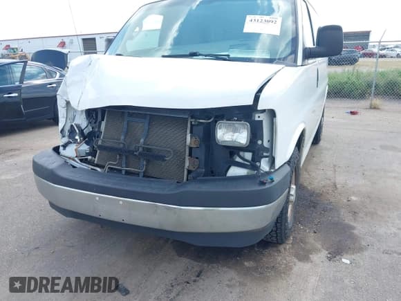 ✅ 2017 Chevrolet Express Cargo • VIN: 1GCWGAFG8H1123017 • Лот: 43123092. Опубликован ранее на IAAI с пробегом 213 109 миль. Бесплатный доступ к архиву аукционных продаж из США и подробный отчёт об истории автомобиля на DreamBid. Изображение 6.