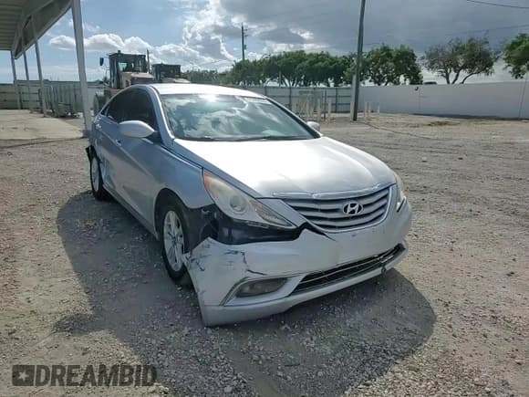 ✅ 2013 Hyundai Sonata GLS • VIN: 5NPEB4AC6DH782927 • Лот: 91462625. Опубликован ранее на Copart с пробегом 93 642 миль. Бесплатный доступ к архиву аукционных продаж из США и подробный отчёт об истории автомобиля на DreamBid. Изображение 14.