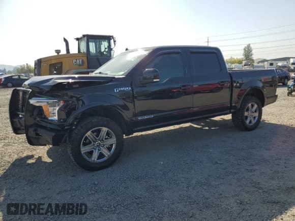 ✅ 2018 Ford F-150 XL • VIN: 1FTFW1E18JFD51981 • Lot: 54990155. Wystawiony na Copart z przebiegiem 70 689 mil. Bezpłatny archiwum sprzedaży aukcyjnych z USA i szczegółowy raport historii pojazdu na DreamBid. Zdjęcie 1.