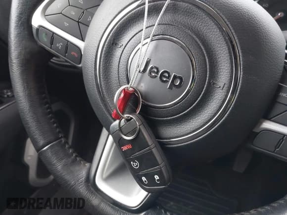 ✅ 2020 Jeep Renegade Altitude • VIN: ZACNJBBB9LPL55631 • Lot: 41931299. Listed on IAAI with Not provided. Free auction sales archive from the USA and detailed vehicle history report at DreamBid. Image 11.