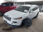 ✅ 2016 Jeep Cherokee Latitude • VIN: 1C4PJLCB5GW207159 • Lot: 41232649. Wystawiony na IAAI z przebiegiem 103 991 mil. Bezpłatny archiwum sprzedaży aukcyjnych z USA i szczegółowy raport historii pojazdu na DreamBid. Zdjęcie 2.