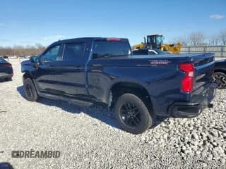 ✅ 2021 Chevrolet Silverado 1500 Custom Trail Boss • VIN: 1GCPYCEH4MZ256991 • Lot: 80017314. Wystawiony na Copart z przebiegiem 58 750 mil. Bezpłatny archiwum sprzedaży aukcyjnych z USA i szczegółowy raport historii pojazdu na DreamBid. Zdjęcie 2.