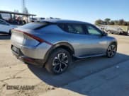 ✅ 2024 Kia EV6 Light Long Range • VIN: KNDC3DLC2R5186304 • Lot: 42206945. Wystawiony na Copart z przebiegiem 14 959 mil. Bezpłatny archiwum sprzedaży aukcyjnych z USA i szczegółowy raport historii pojazdu na DreamBid. Zdjęcie 3.