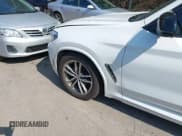 ✅ 2018 BMW X3 M40i • VIN: 5UXTS3C57J0Z02242 • Lot: 42214953. Wystawiony na IAAI z przebiegiem 81 598 mil. Bezpłatny archiwum sprzedaży aukcyjnych z USA i szczegółowy raport historii pojazdu na DreamBid. Zdjęcie 17.