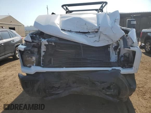 ✅ 2025 Chevrolet Silverado 2500HD • VIN: 1GC0KLE71SF192028 • Lot: 71370845. Wystawiony na Copart z przebiegiem 15 609 mil. Bezpłatny archiwum sprzedaży aukcyjnych z USA i szczegółowy raport historii pojazdu na DreamBid. Zdjęcie 5.