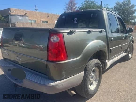 ✅ 2003 Ford Explorer Sport Trac XLS • VIN: 1FMZU67E43UA32975 • Lot: 83975705. Wystawiony na Copart z przebiegiem 212 492 mil. Bezpłatny archiwum sprzedaży aukcyjnych z USA i szczegółowy raport historii pojazdu na DreamBid. Zdjęcie 4.