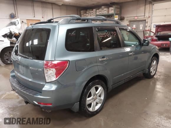 ✅ 2009 Subaru Forester X • VIN: JF2SH63639H719392 • Lot: 43096579. Listed on IAAI with 123,436 mi. Free auction sales archive from the USA and detailed vehicle history report at DreamBid. Image 4.