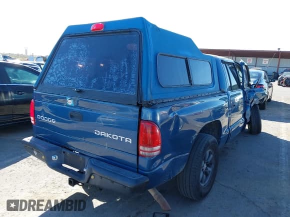 ✅ 2004 Dodge Dakota Sport • VIN: 1D7HL38K54S639797 • Lot: 43554673. Wystawiony na IAAI z przebiegiem 174 717 mil. Bezpłatny archiwum sprzedaży aukcyjnych z USA i szczegółowy raport historii pojazdu na DreamBid. Zdjęcie 4.