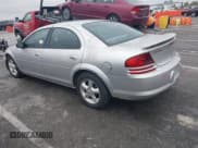 ✅ 2005 Dodge Stratus SXT • VIN: 1B3EL46X55N654688 • Lot: 43560694. Wystawiony na IAAI z przebiegiem 174 986 mil. Bezpłatny archiwum sprzedaży aukcyjnych z USA i szczegółowy raport historii pojazdu na DreamBid. Zdjęcie 3.