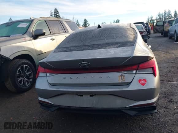 2021 Hyundai Elantra SEL z VIN 5NPLN4AG1MH012443, wystawiony jako IAAI lot #41209499 z przebiegiem 57 829 mil mil oraz . Historia ofert i sprzedaży dostępna na DreamBid. Obrazek 17.