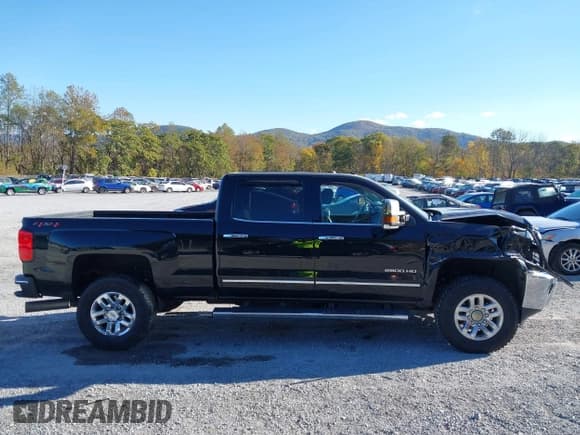 ✅ 2019 Chevrolet Silverado 2500HD LTZ • VIN: 1GC1KTEY2KF227172 • Лот: 43509869. Опубликован ранее на IAAI с пробегом 147 463 миль. Бесплатный доступ к архиву аукционных продаж из США и подробный отчёт об истории автомобиля на DreamBid. Изображение 14.