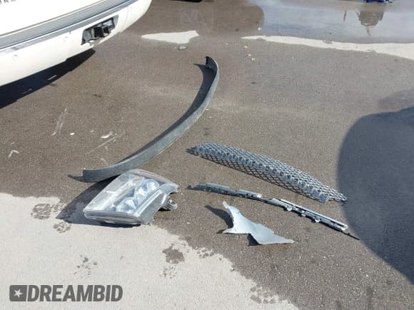 ✅ 2013 Chevrolet Suburban LTZ • VIN: 1GNSKKE74DR184775 • Лот: 43550127. Опубликован ранее на IAAI с пробегом 222 593 миль. Бесплатный доступ к архиву аукционных продаж из США и подробный отчёт об истории автомобиля на DreamBid. Изображение 12.