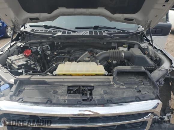 ✅ 2022 Ford F-150 XLT • VIN: 1FTFW1E50NKE55767 • Lot: 81140775. Wystawiony na Copart z przebiegiem 48 894 mil. Bezpłatny archiwum sprzedaży aukcyjnych z USA i szczegółowy raport historii pojazdu na DreamBid. Zdjęcie 11.