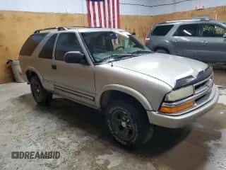 2003 Chevrolet Blazer LS z VIN 1GNCS18X13K145014, wystawiony jako Copart lot #80925074 z przebiegiem 205 401 mil mil oraz Czysty tytuł • Clean title. Historia ofert i sprzedaży dostępna na DreamBid. Obrazek 4.