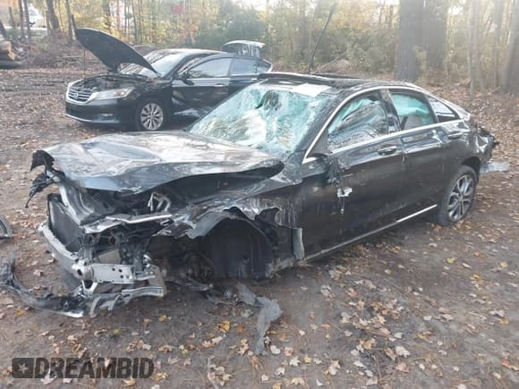 ✅ 2016 Mercedes-Benz C 300 • VIN: 55SWF4KB4GU123499 • Lot: 43624913. Wystawiony na IAAI z przebiegiem Nie podano. Bezpłatny archiwum sprzedaży aukcyjnych z USA i szczegółowy raport historii pojazdu na DreamBid. Zdjęcie 2.