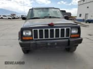 ✅ 2001 Jeep Cherokee Sport • VIN: 1J4FF48SX1L626834 • Лот: 70231095. Опубликован ранее на Copart с пробегом Не указан. Бесплатный доступ к архиву аукционных продаж из США и подробный отчёт об истории автомобиля на DreamBid. Изображение 5.