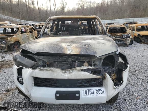 ✅ 2024 Toyota 4Runner SR5 Premium • VIN: JTENU5JR6R6251146 • Lot: 47607585. Wystawiony na Copart z przebiegiem Nie podano. Bezpłatny archiwum sprzedaży aukcyjnych z USA i szczegółowy raport historii pojazdu na DreamBid. Zdjęcie 5.