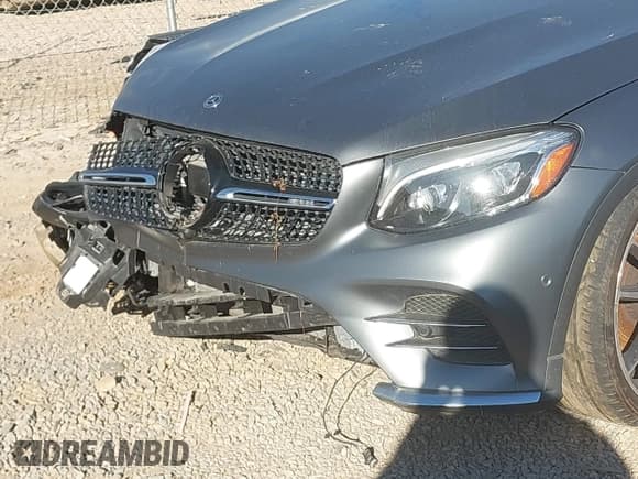 ✅ 2019 Mercedes-Benz GLC 43 AMG • VIN: WDC0G6EB6KF529875 • Lot: 43503323. Wystawiony na IAAI z przebiegiem 65 158 mil. Bezpłatny archiwum sprzedaży aukcyjnych z USA i szczegółowy raport historii pojazdu na DreamBid. Zdjęcie 17.