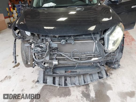 ✅ 2014 Nissan Rogue SL • VIN: 5N1AT2MT0EC824769 • Lot: 43179816. Listed on IAAI with 177,260 mi. Free auction sales archive from the USA and detailed vehicle history report at DreamBid. Image 6.