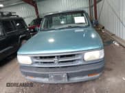 ✅ 1994 Mazda B-Series • VIN: 4F4CR12A5RTM80943 • Lot: 42886371. Wystawiony na IAAI z przebiegiem 212 185 mil. Bezpłatny archiwum sprzedaży aukcyjnych z USA i szczegółowy raport historii pojazdu na DreamBid. Zdjęcie 12.