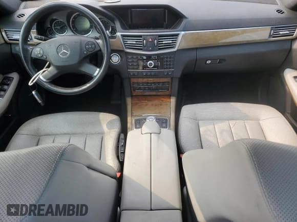 ✅ 2010 Mercedes-Benz E 550 Luxury • VIN: WDDHF9AB6AA255016 • Lot: 66150105. Listed on Copart with 109,226 mi. Free auction sales archive from the USA and detailed vehicle history report at DreamBid. Image 8.