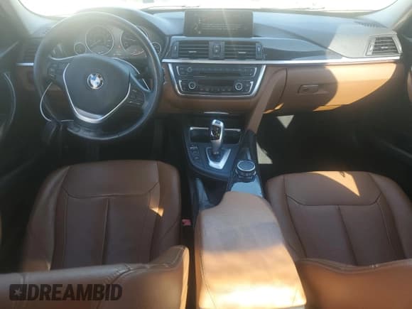 ✅ 2015 BMW 3 Series 328i xDrive • VIN: WBA3B3G51FNT68674 • Lot: 91562925. Listed on Copart with 209,287 mi. Free auction sales archive from the USA and detailed vehicle history report at DreamBid. Image 8.