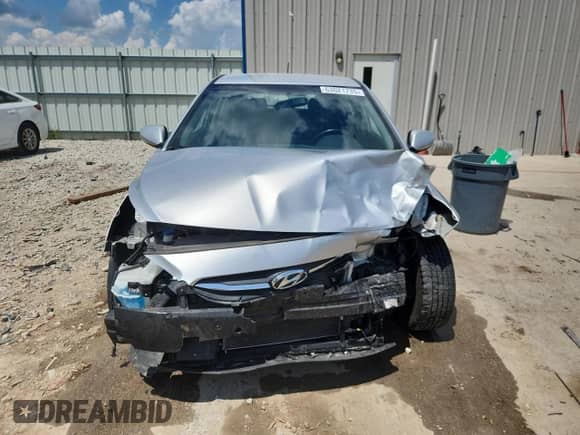 ✅ 2015 Hyundai Accent Sport • VIN: KMHCU5AE6FU205697 • Lot: 63021735. Wystawiony na Copart z przebiegiem 61 702 mil. Bezpłatny archiwum sprzedaży aukcyjnych z USA i szczegółowy raport historii pojazdu na DreamBid. Zdjęcie 5.