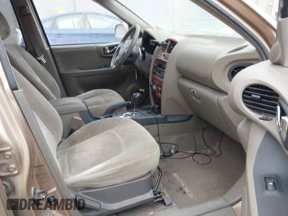 2004 Hyundai Santa Fe GLS с VIN KM8SC73D34U585710, выставлен на аукционе IAAI как лот 41402531 с пробегом 207 662 миль миль и . История ставок и продаж доступна на DreamBid. Изображение 5.