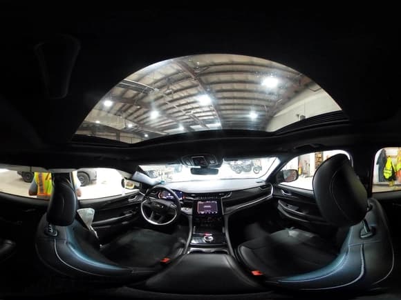 ✅ 2025 Jeep Grand Cherokee Altitude X • VIN: 1C4RJHAG9SC283983 • Lot: 42495106. Wystawiony na IAAI z przebiegiem 8 757 mil. Bezpłatny archiwum sprzedaży aukcyjnych z USA i szczegółowy raport historii pojazdu na DreamBid. Zdjęcie 18.