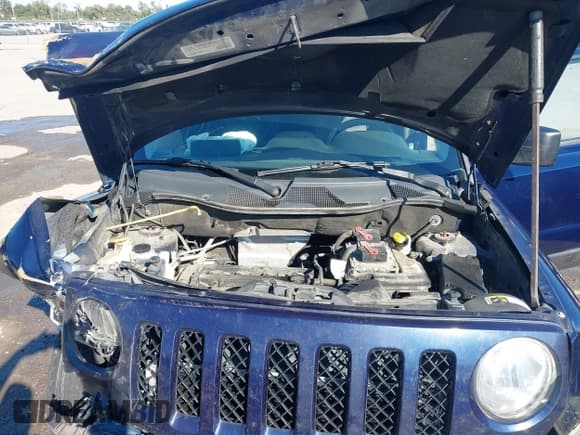 ✅ 2017 Jeep Patriot Sport • VIN: 1C4NJPBA7HD149687 • Lot: 43588072. Listed on IAAI with 105,603 mi. Free auction sales archive from the USA and detailed vehicle history report at DreamBid. Image 10.