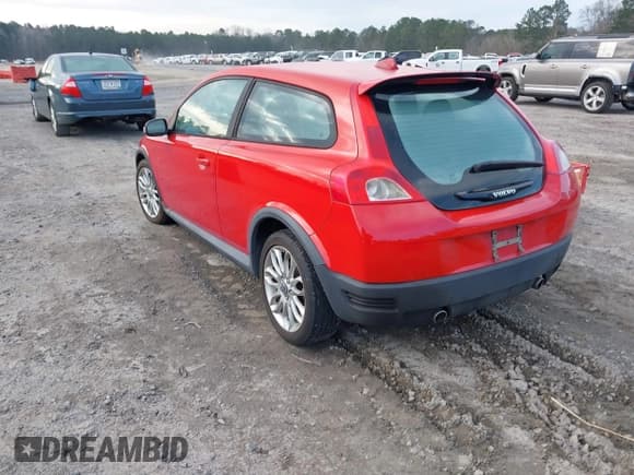✅ 2008 Volvo C30 Version 1.0 • VIN: YV1MK672382050438 • Lot: 41647341. Listed on IAAI with 111,009 mi. Free auction sales archive from the USA and detailed vehicle history report at DreamBid. Image 3.