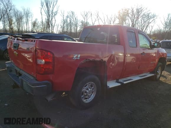 ✅ 2009 Chevrolet Silverado 2500HD LT • VIN: 1GCHK59K19E123921 • Лот: 80914444. Опубликован ранее на Copart с пробегом 330 731 миль. Бесплатный доступ к архиву аукционных продаж из США и подробный отчёт об истории автомобиля на DreamBid. Изображение 3.
