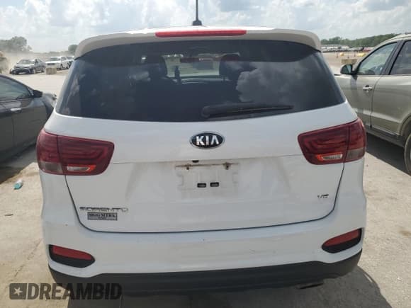 ✅ 2019 Kia Sorento LX • VIN: 5XYPG4A59KG555036 • Lot: 62326705. Wystawiony na Copart z przebiegiem 116 931 mil. Bezpłatny archiwum sprzedaży aukcyjnych z USA i szczegółowy raport historii pojazdu na DreamBid. Zdjęcie 6.