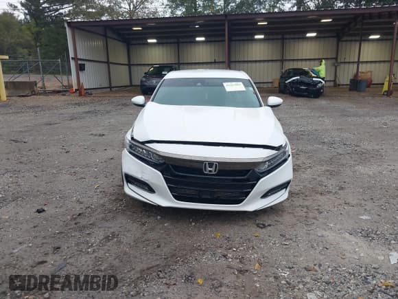 ✅ 2020 Honda Accord Sport • VIN: 1HGCV1F39LA102693 • Lot: 43367884. Listed on IAAI with 109,055 mi. Free auction sales archive from the USA and detailed vehicle history report at DreamBid. Image 12.