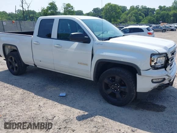 ✅ 2019 GMC Sierra 1500 • VIN: 2GTV2LEC6K1132787 • Лот: 42481421. Опубликован ранее на IAAI с пробегом 168 508 миль. Бесплатный доступ к архиву аукционных продаж из США и подробный отчёт об истории автомобиля на DreamBid. Изображение 1.