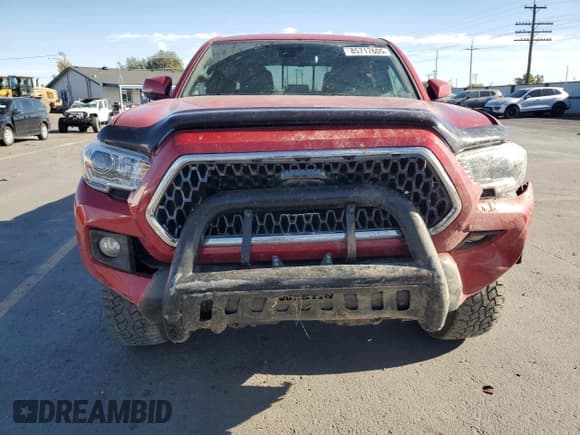 ✅ 2018 Toyota Tacoma TRD Off Road • VIN: 3TMDZ5BN6JM048050 • Lot: 85717605. Listed on Copart with 115,626 mi. Free auction sales archive from the USA and detailed vehicle history report at DreamBid. Image 5.