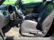 ✅ 2018 Volkswagen Beetle SE • VIN: 3VWJD7AT8JM710169 • Лот: 55758865. Опубликован ранее на Copart с пробегом 68 343 миль. Бесплатный доступ к архиву аукционных продаж из США и подробный отчёт об истории автомобиля на DreamBid. Изображение 7.