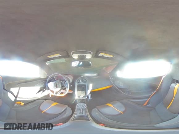 ✅ 2017 McLaren 570S • VIN: SBM13DAA3HW003517 • Lot: 37948714. Wystawiony na Copart z przebiegiem 7 587 mil. Bezpłatny archiwum sprzedaży aukcyjnych z USA i szczegółowy raport historii pojazdu na DreamBid. Zdjęcie 12.